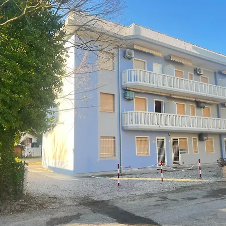 Apartment Lira *